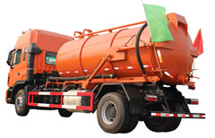 4x2 8m3 فراغ شاحنة صهريج شفط مياه الصرف الصحي ايسوزو