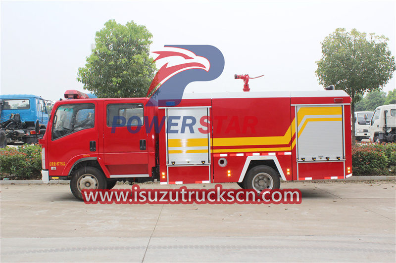 شاحنة إطفاء المطار ايسوزو 4X4