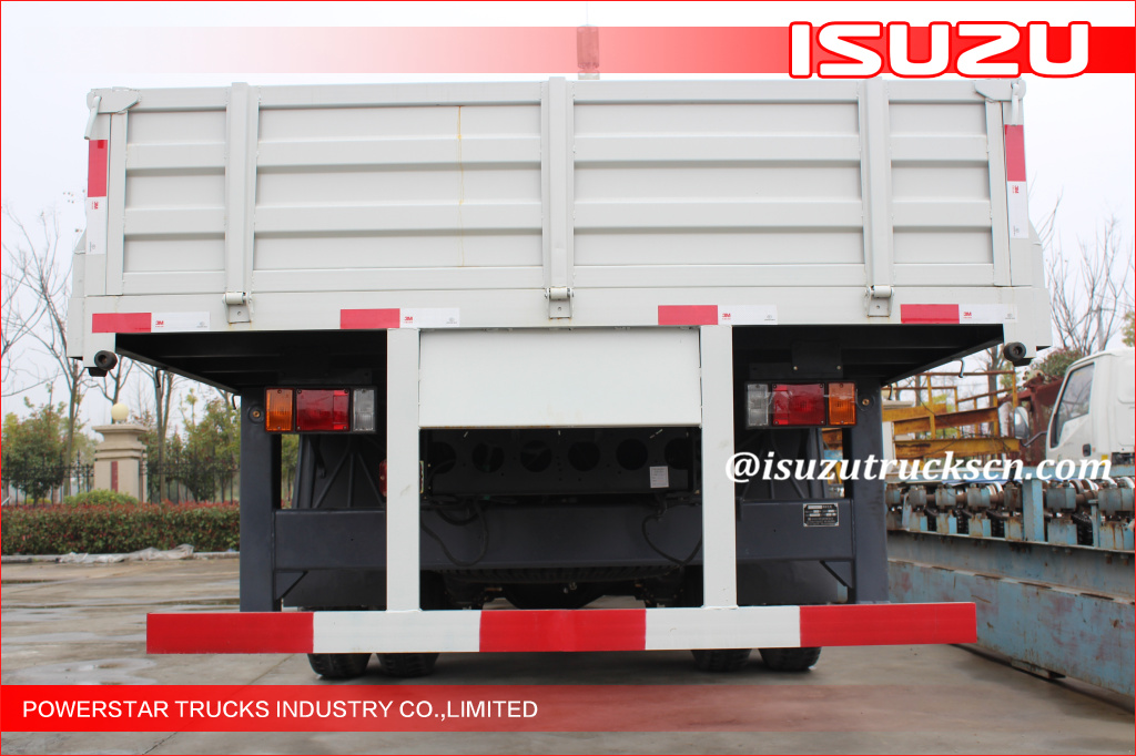 Isuzu LorryTruck Mounted Crane Safety Hydraulic With 90 L Oil Tank