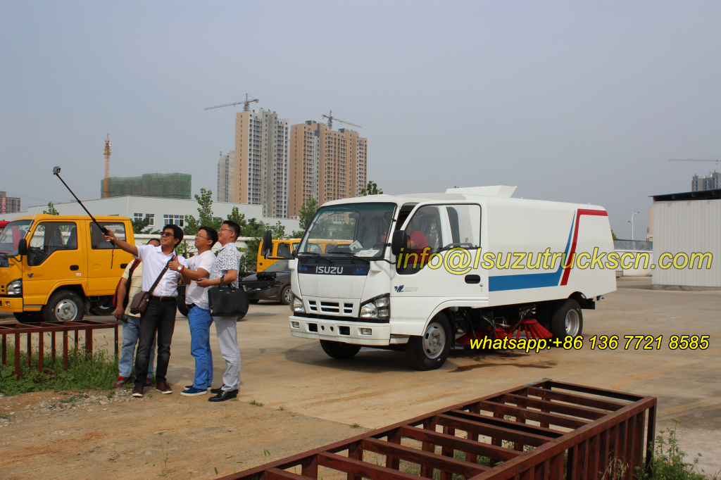Philippines custom inspection street sweeper truck Isuzu