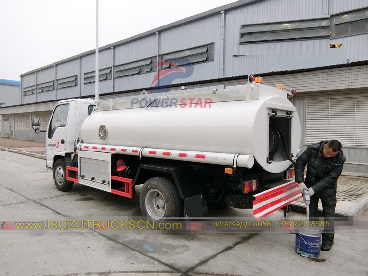 Diesel Tanker truck isuzu 5000L