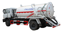 4 × 2 شاحنة مضخة مياه الصرف الصحي ماركة ايسوزو شاحنة شفط مياه الصرف الصحي