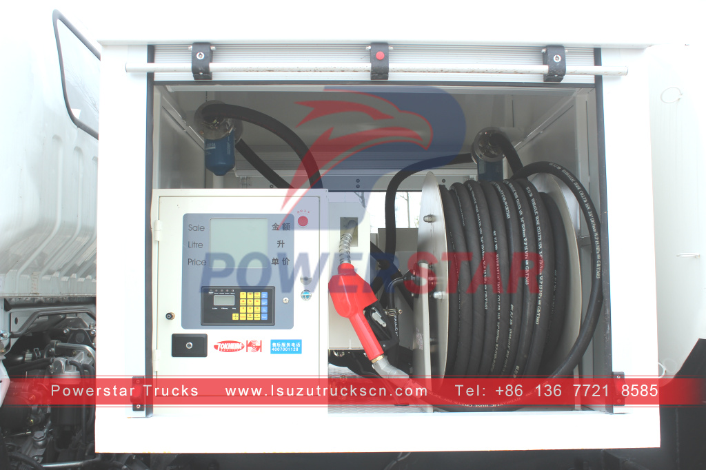 ايسوزو العلامة التجارية الجديدة 4x4 الدفع الرباعي شاحنة خزان زيت الوقود مع موزع للبيع
