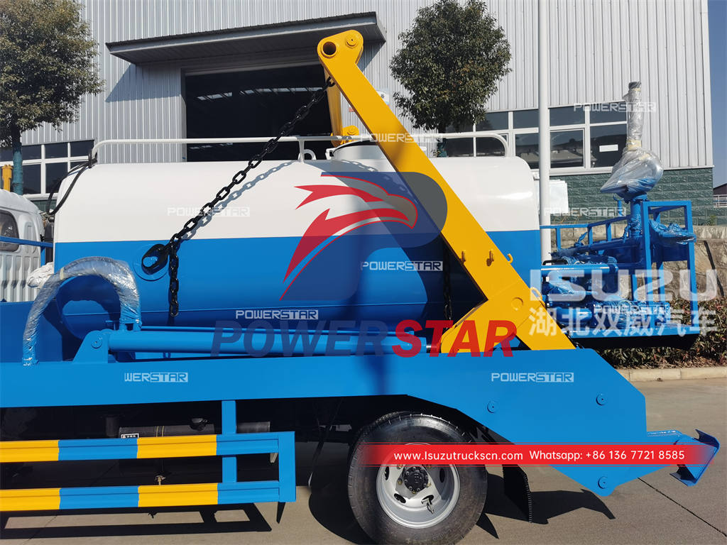 High quality ISUZU FTR skip bin loader with water bowser for export