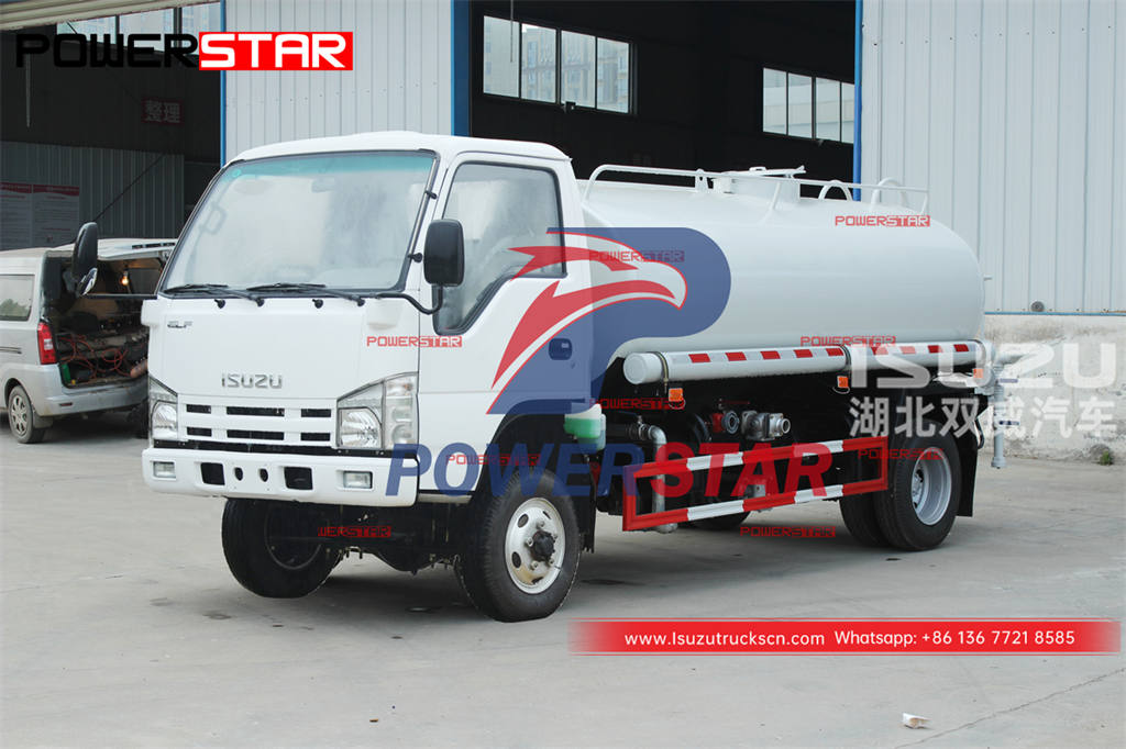 بيع شاحنة رش المياه على الطرق الوعرة ISUZU 100P NKR 4 × 4