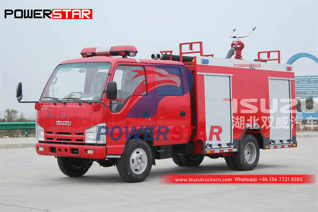 ISUZU 100P 4 × 4 98HP شاحنة إطفاء صغيرة للبيع