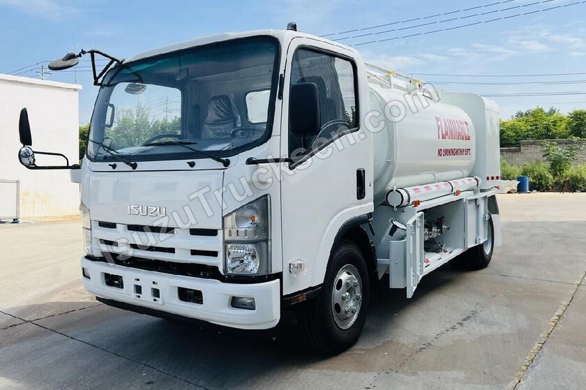 اليابان ISUZU NPR / 700P شاحنة وقود المعاد تدويره متنقلة مع موزع اثنين