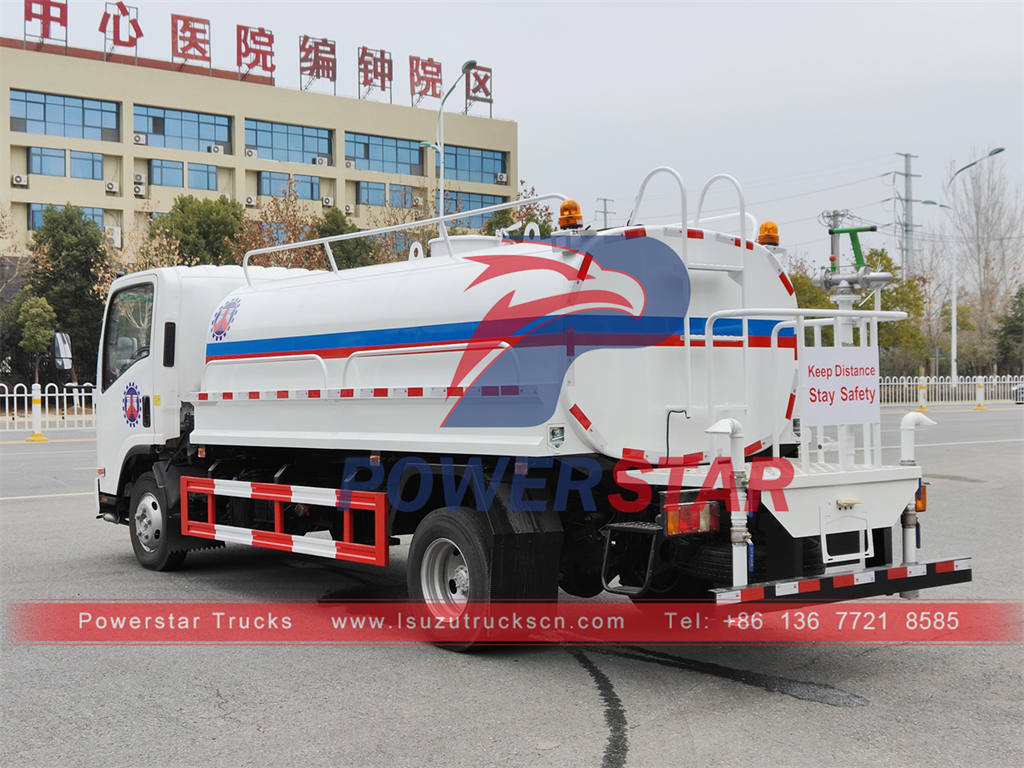 شاحنة نقل المياه ISUZU 7CBM مصممة جديدة للبيع