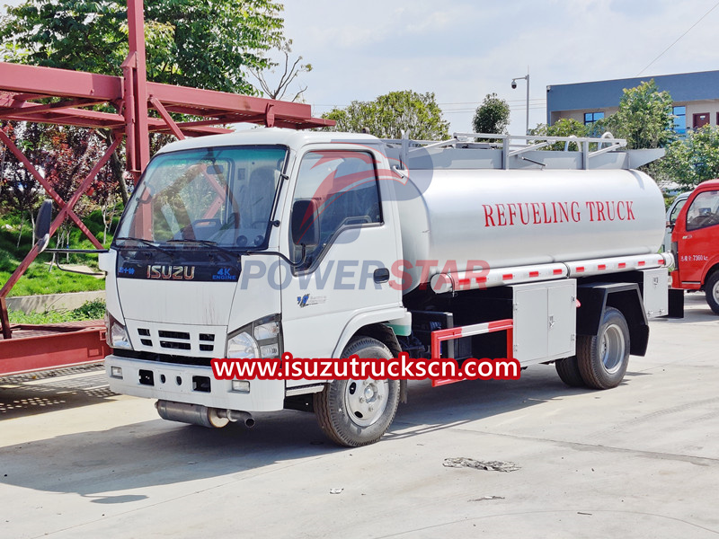 شاحنة صهريج للتزود بالوقود ايسوزو NKR 5000 لتر