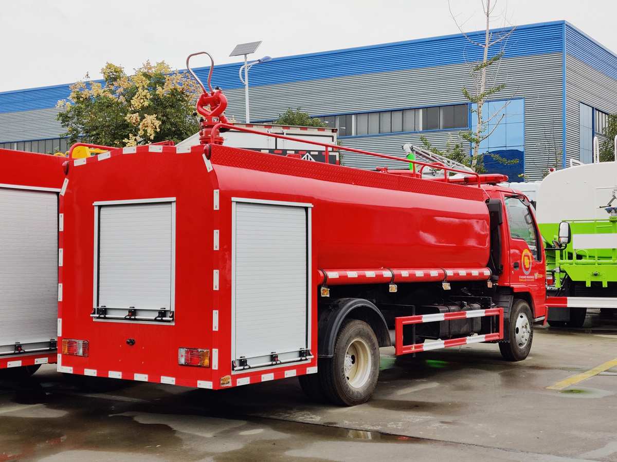 جهاز إطفاء الحرائق في الفلبين مصنوع من شركة إيسوزو