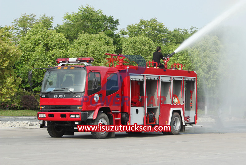 شاحنة إطفاء ايسوزو FVR