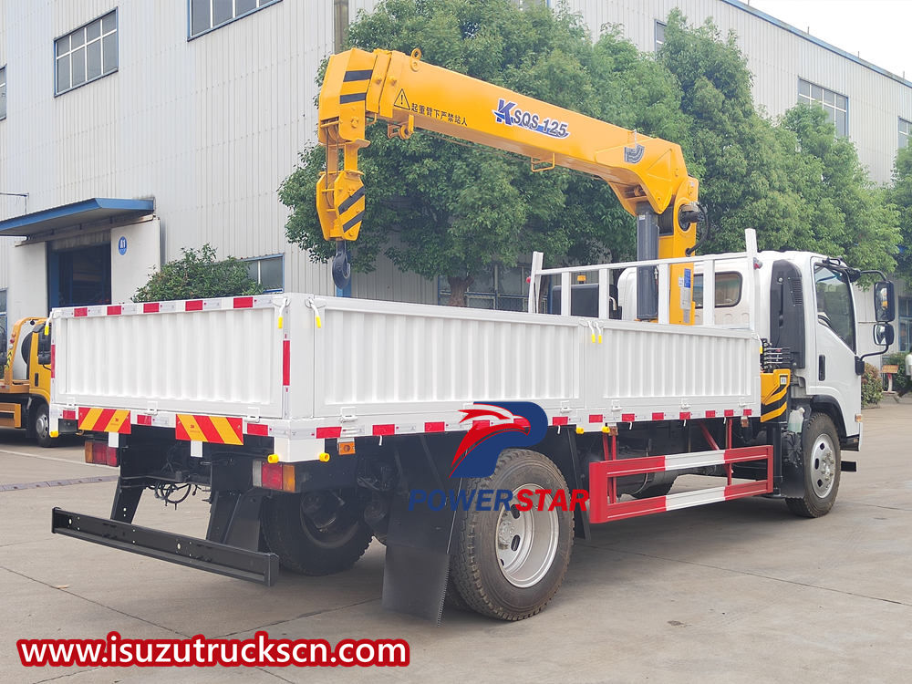 Isuzu hydraulic crane truck