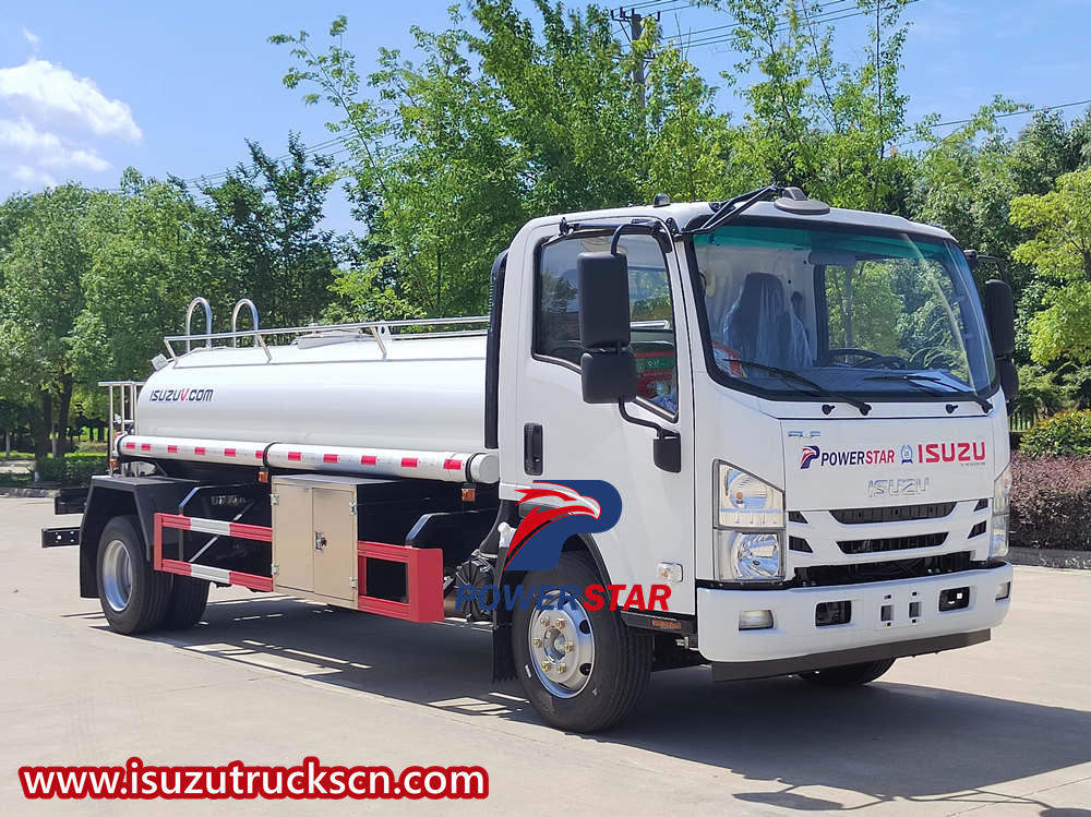 Isuzu water bowser truck