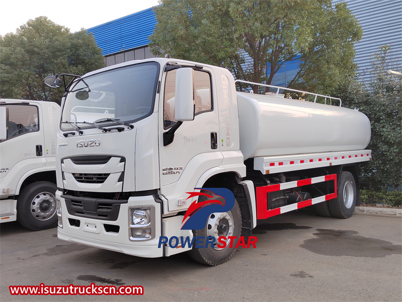 شاحنة خزان مياه الشرب Isuzu FTR GIGA 4x2