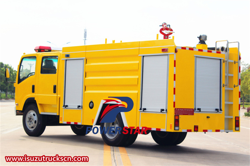 Isuzu NPR water fire fighting truck