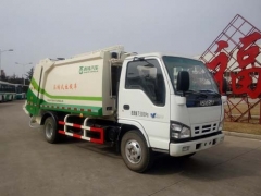شاحنة ايسوزو لجمع القمامة الضاغطة 600 ف 4 × 2 للبيع