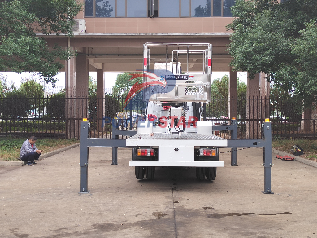 Isuzu 6-Wheeler Overhead Working Manlifter Bucket Aerial Work Platform Truck