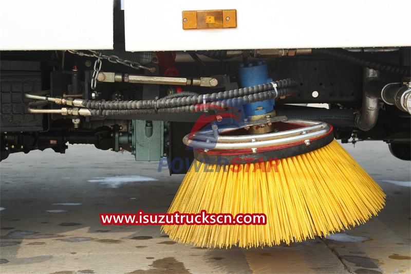  isuzu street washing sweeper truck