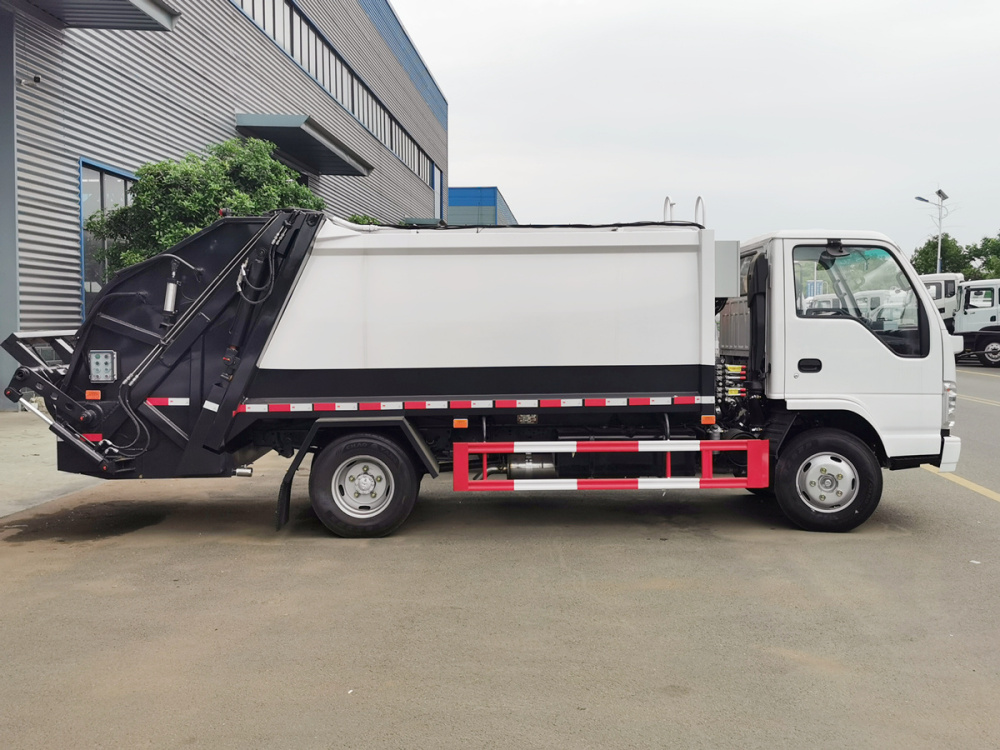 Isuzu mini ELF Rear Load Garbage and Recycling Truck
