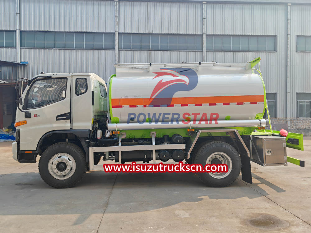 Isuzu all drive 4x4 aluminum Mobile Fuel Delivery Trucks
