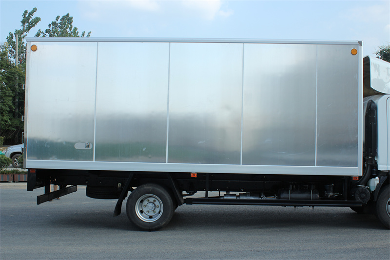 New Isuzu Aluminum van truck with factory direct sale