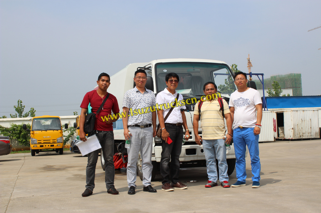 الفلبين التفتيش سائق شاحنة ايسوزو الطريق كاسحة
